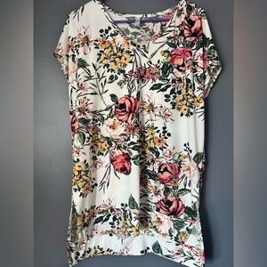 Floral V-Neck Short Sleeve Women's Top